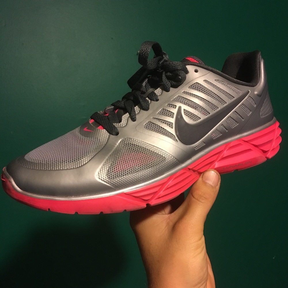 NIKE LUNAR VICTORY II mens 12 Running shoes NWOB